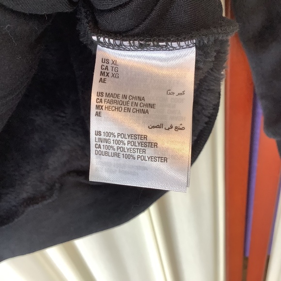 Epic Threads NWT Girls Black Fleece Sweatshirt With Sequin Stars Size XL - Picture 8 of 8